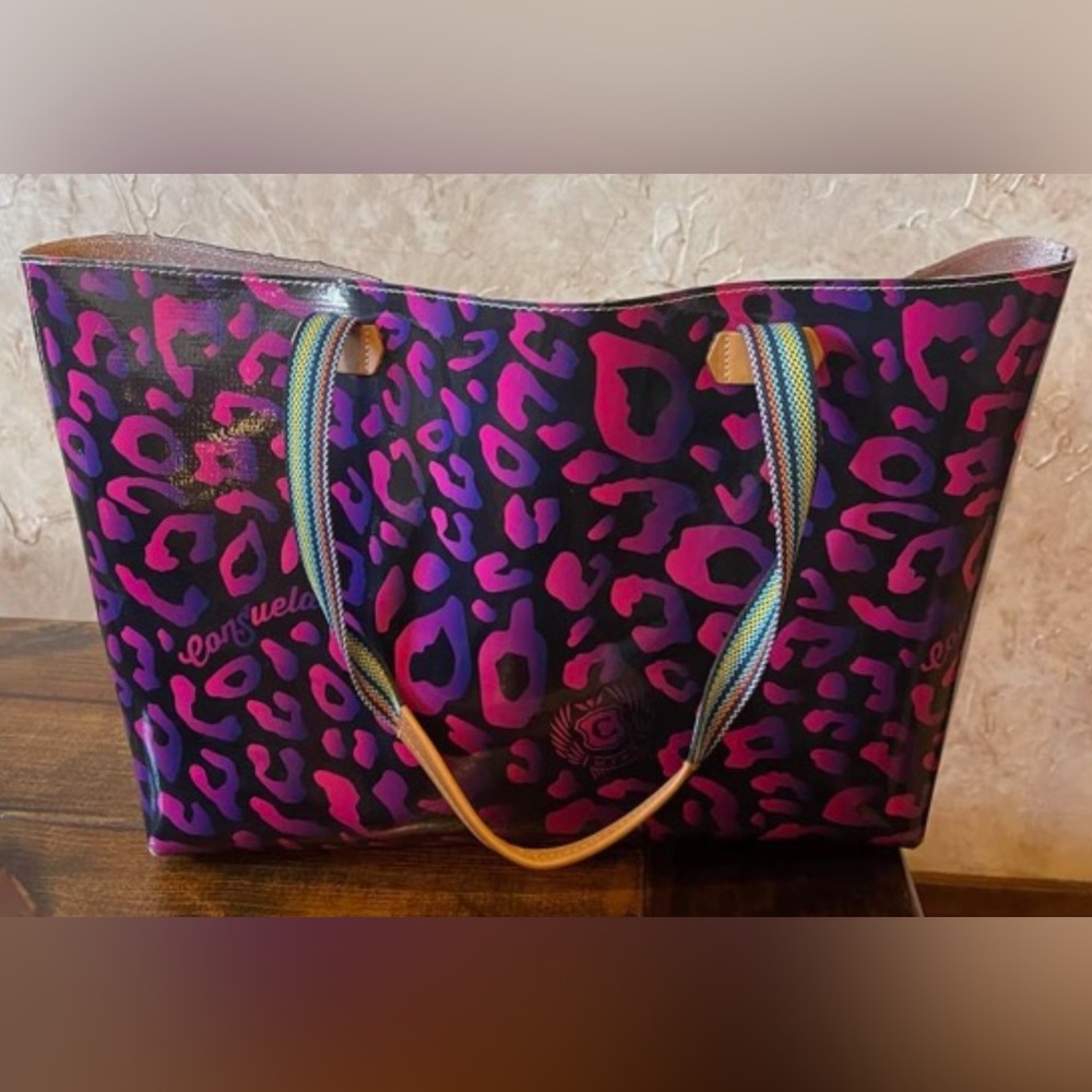 Authentic Consuela Bag. I am open to swaps, if you have a Consuela!! Message me!